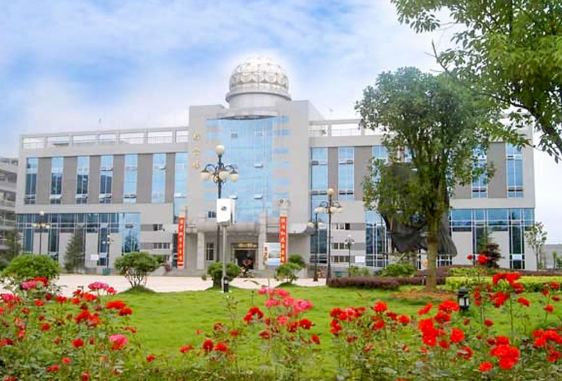 武冈市展辉学校