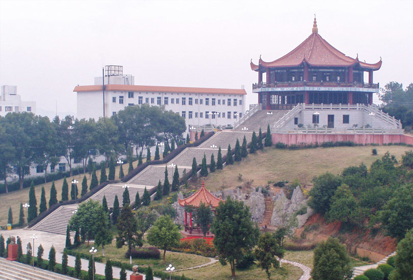 邵东经纬学校