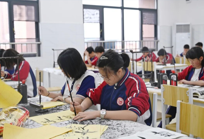 怀化市鹤城区刘霖学校 ﻿
